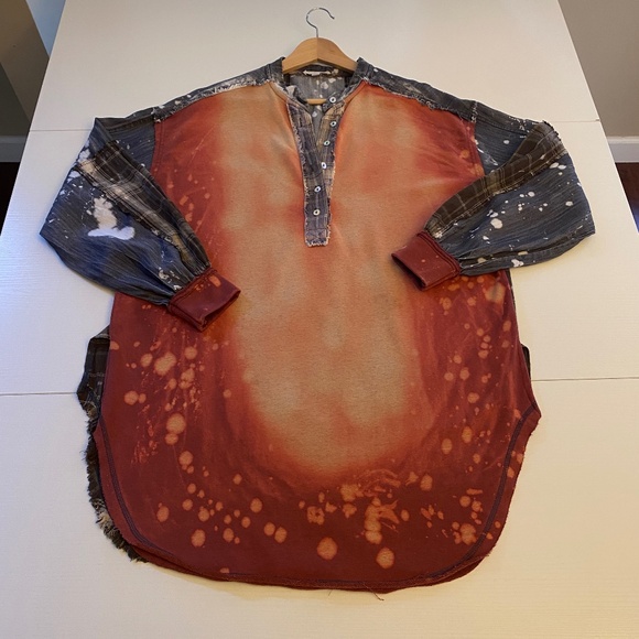 Oli & Hali Long Sleeve Acid Wash Pull On Patched Oversized Tunic Size Medium - Picture 3 of 15